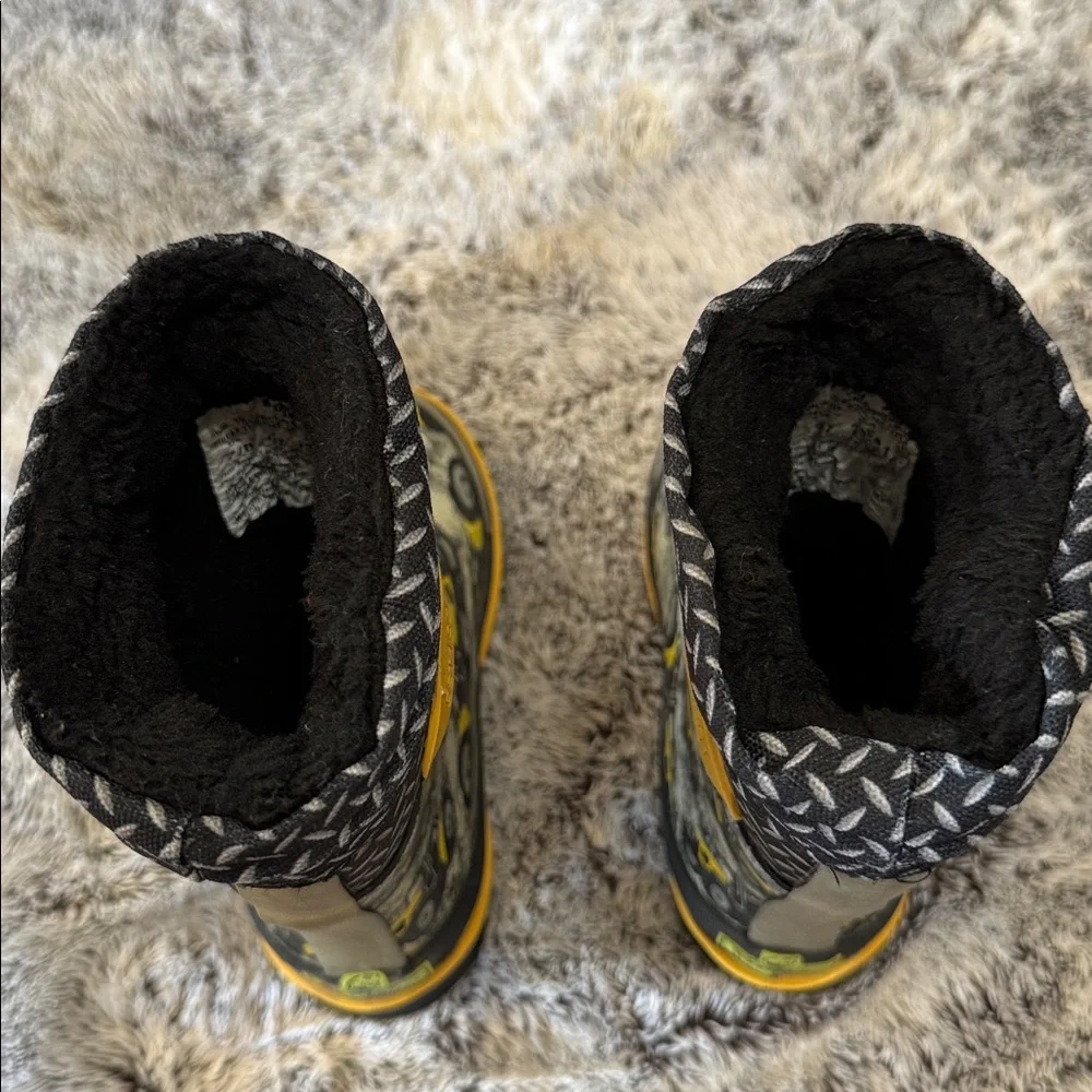 Western Chief Boys 7 Insulated Tractor Tough Rain‎ Snow Boots Warm Waterproof